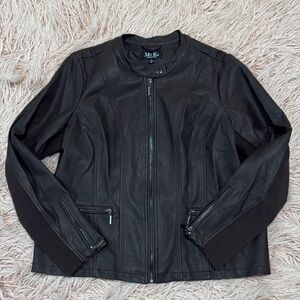 Mo-Ka Women's Classic Black Leather Jacket